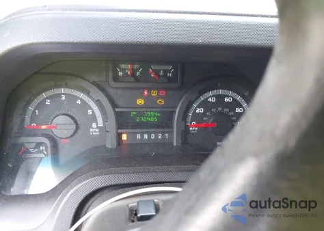 2010 Ford E-350 Super Duty Commercial/Recreational z USA, uszkodzony, nr VIN 1FTDS3EL1ADA22633